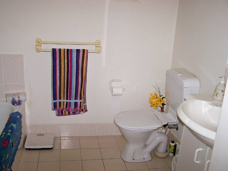 8 Cosmos Court, Elanora QLD 4221