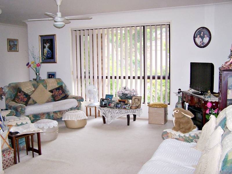 8 Cosmos Court, Elanora QLD 4221