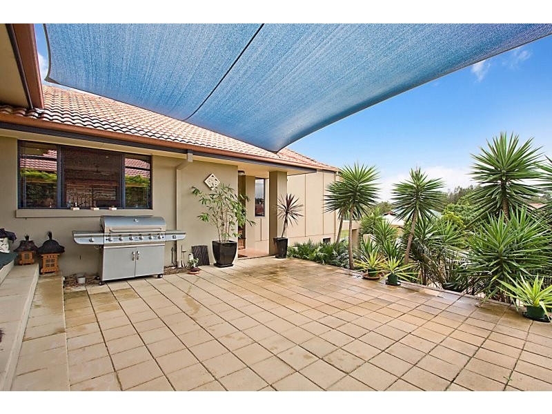 18 Tipuana Drive, Elanora QLD 4221