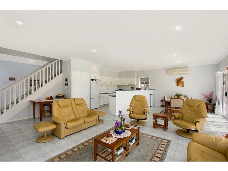 17 Tussock Crescent, Elanora QLD 4221