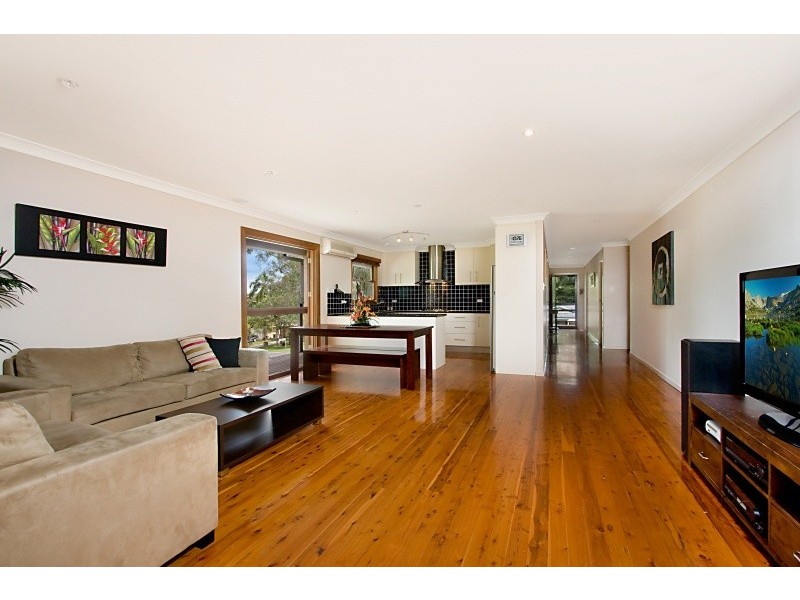 27 Balsa Street, Elanora QLD 4221
