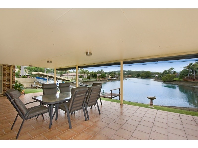 6 Bradshaw Drive, Currumbin Waters QLD 4223