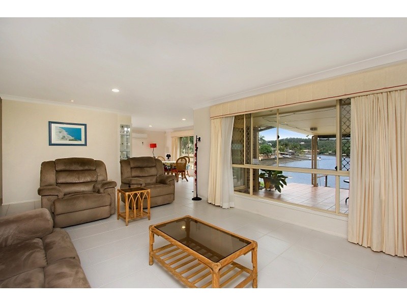 6 Bradshaw Drive, Currumbin Waters QLD 4223