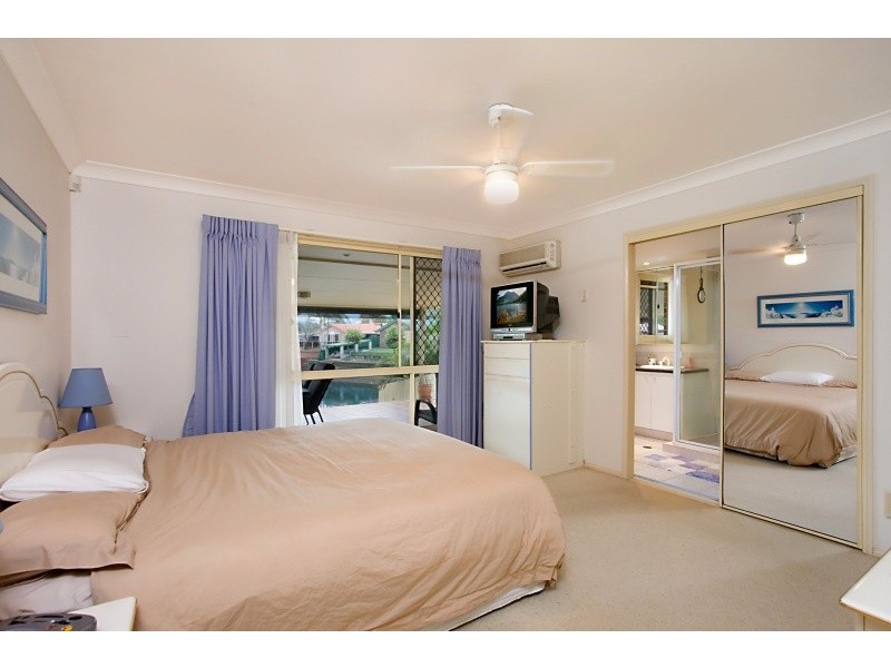 6 Bradshaw Drive, Currumbin Waters QLD 4223