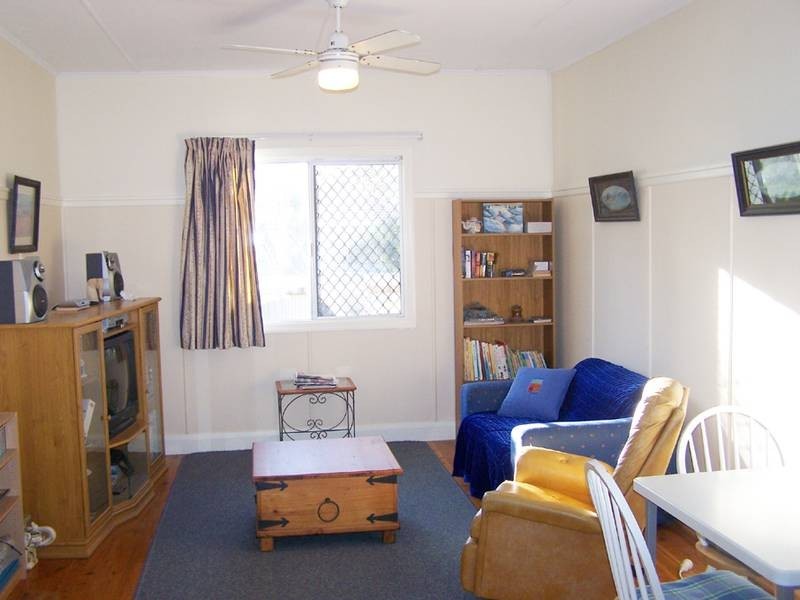 27 Waikiki Avenue, Palm Beach QLD 4221