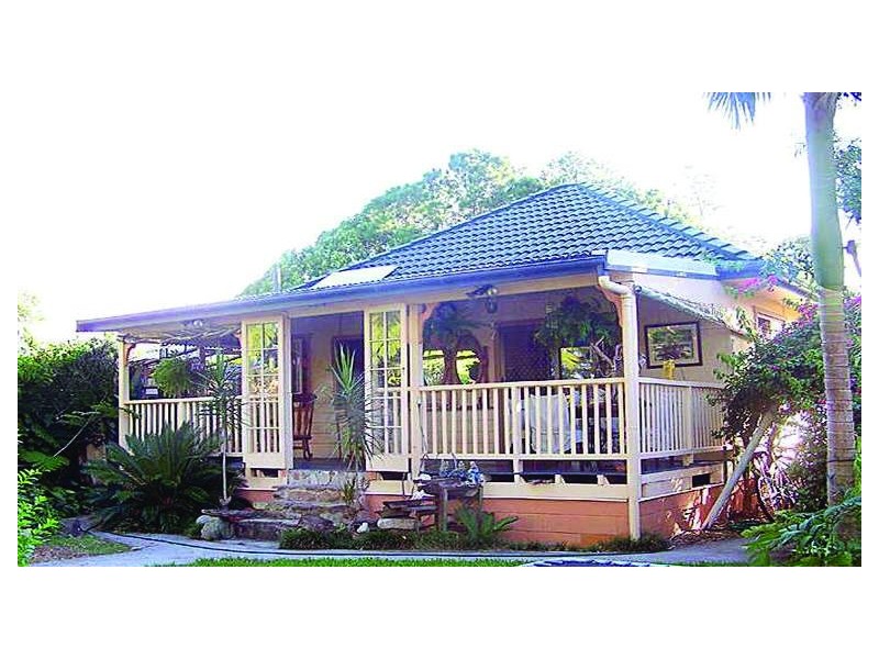 27 Waikiki Avenue, Palm Beach QLD 4221