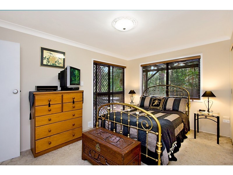 8 Flaminia Street, Currumbin Waters QLD 4223