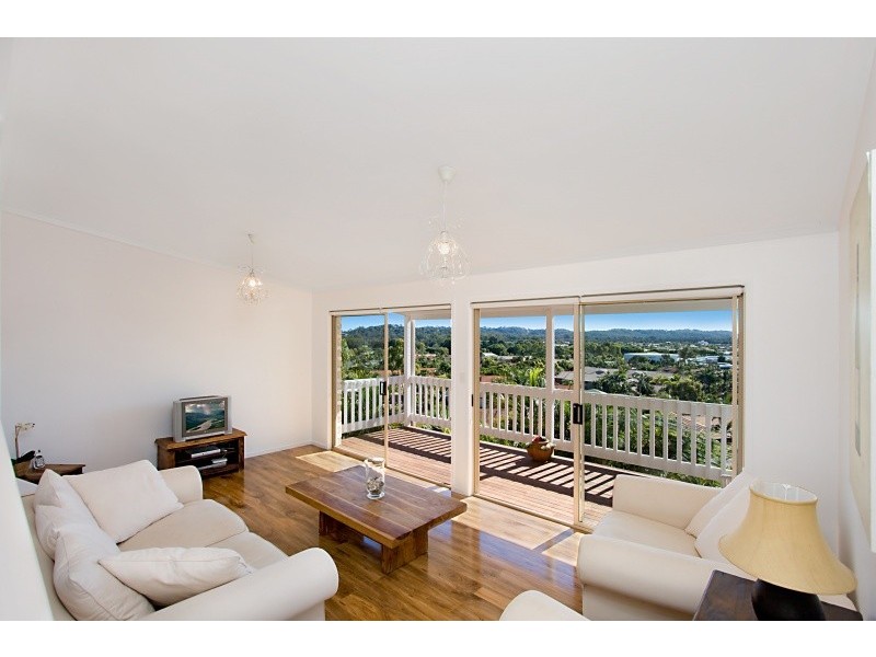 9 Correa Court, Elanora QLD 4221