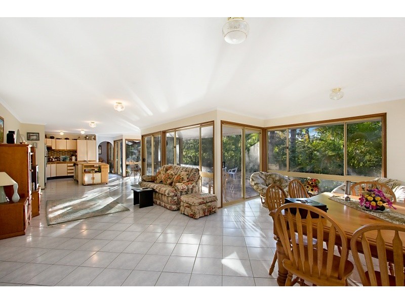 45 Coorabin Court, Tallebudgera QLD 4228