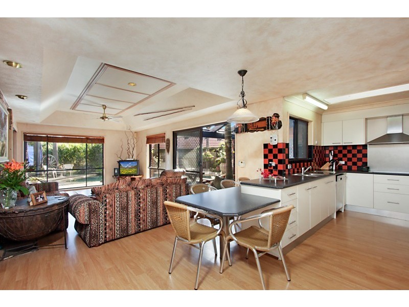39 Kurrajong Court, Palm Beach QLD 4221