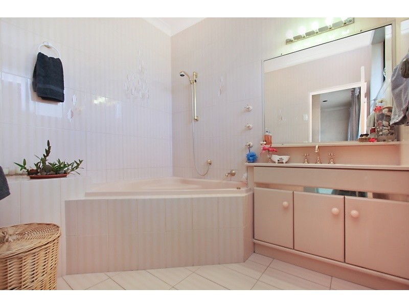 39 Kurrajong Court, Palm Beach QLD 4221