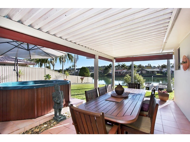 127 Currumbin Creek Road, Currumbin Waters QLD 4223
