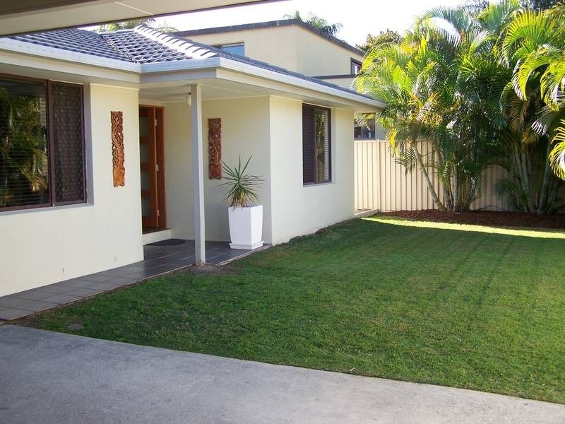 127 Currumbin Creek Road, Currumbin Waters QLD 4223