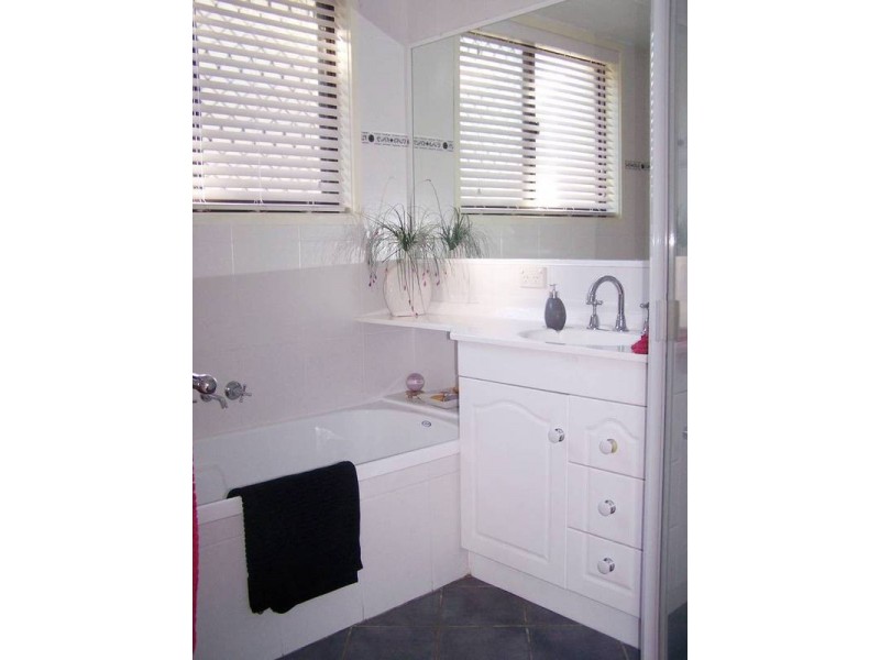 127 Currumbin Creek Road, Currumbin Waters QLD 4223