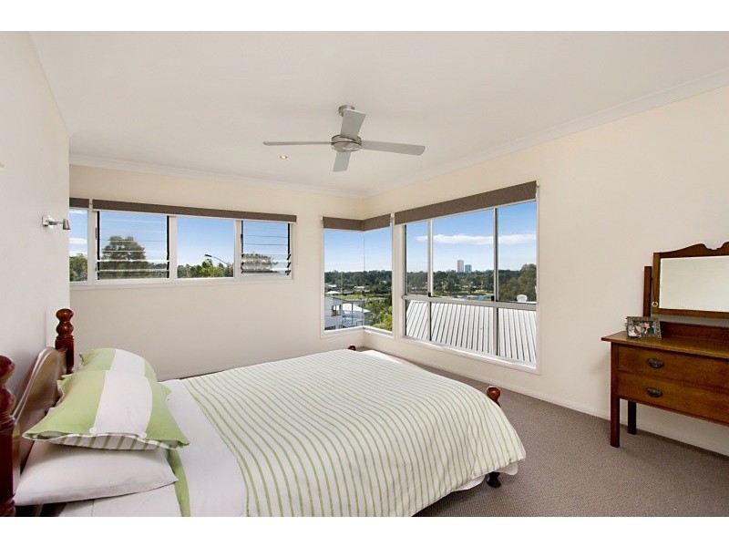 7 Hovea Court, Elanora QLD 4221