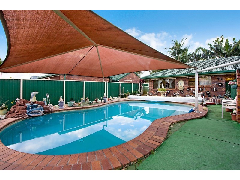 75 KP McGrath Drive, Elanora QLD 4221