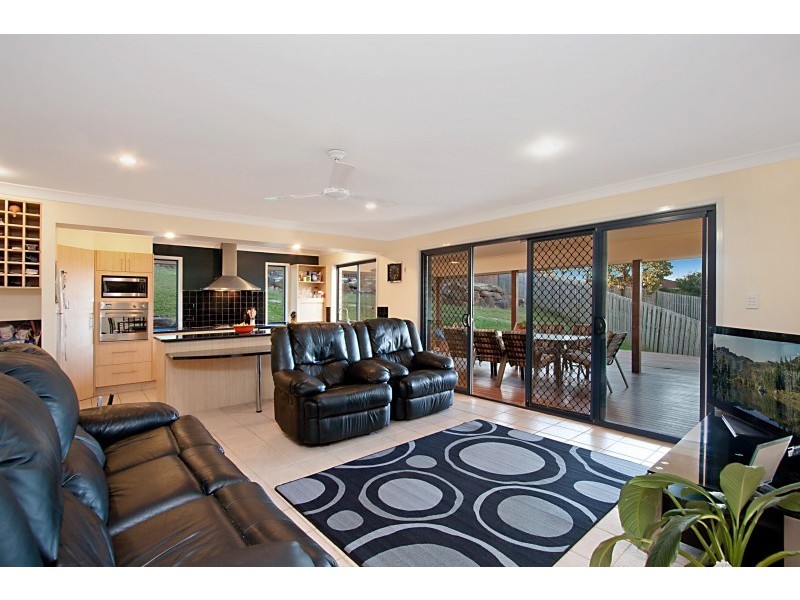 13 Bidwill Court, Elanora QLD 4221