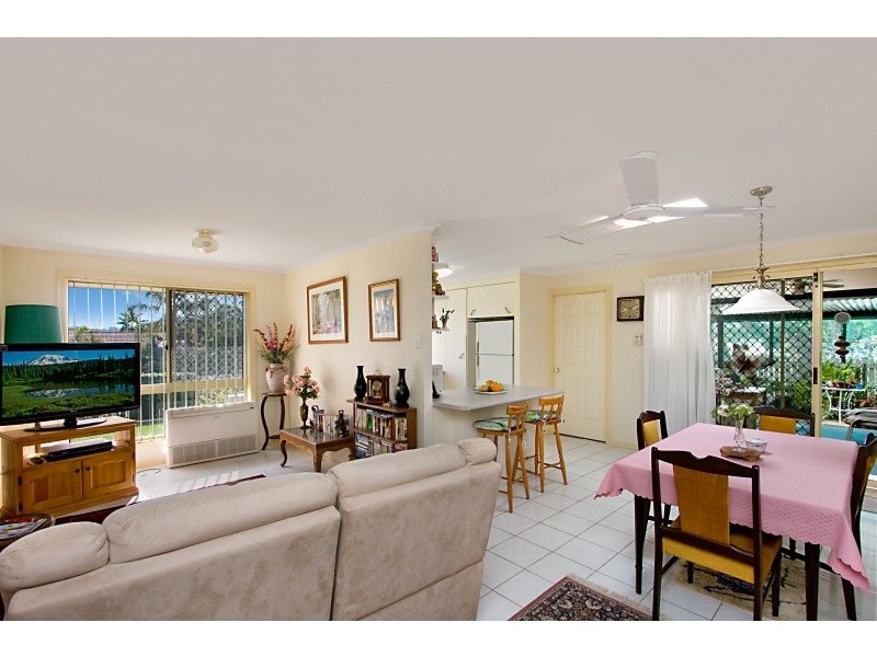 2 Zinnea Street, Elanora QLD 4221