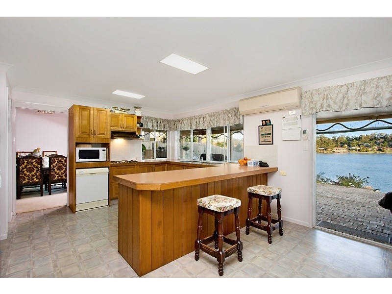 1 Angelica Street, Elanora QLD 4221