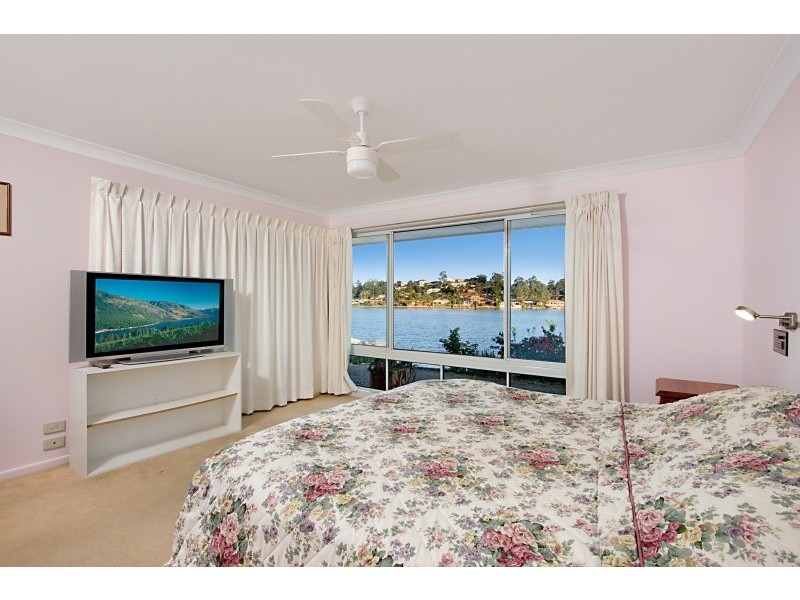 1 Angelica Street, Elanora QLD 4221