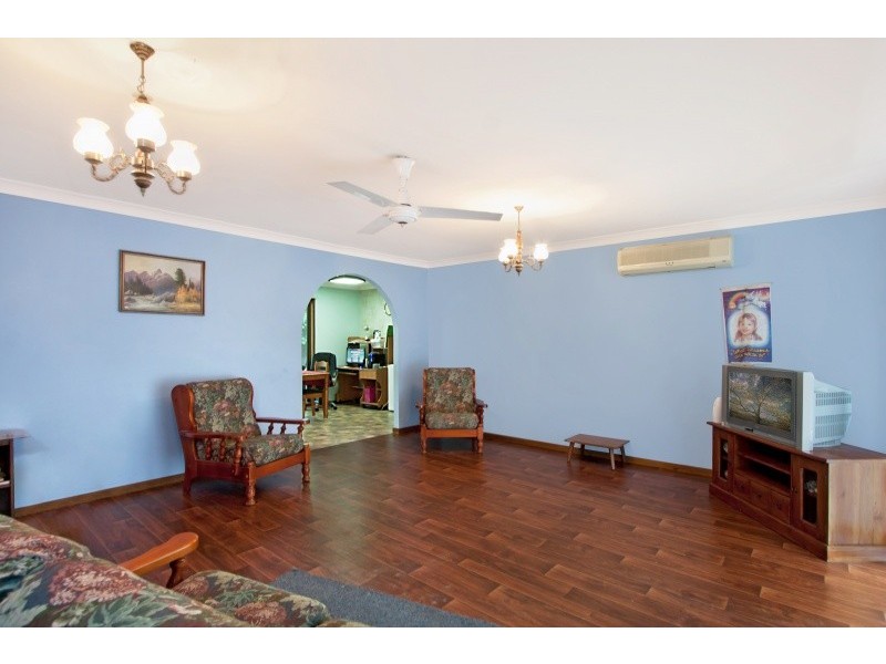 15 Colvillea Court, Palm Beach QLD 4221