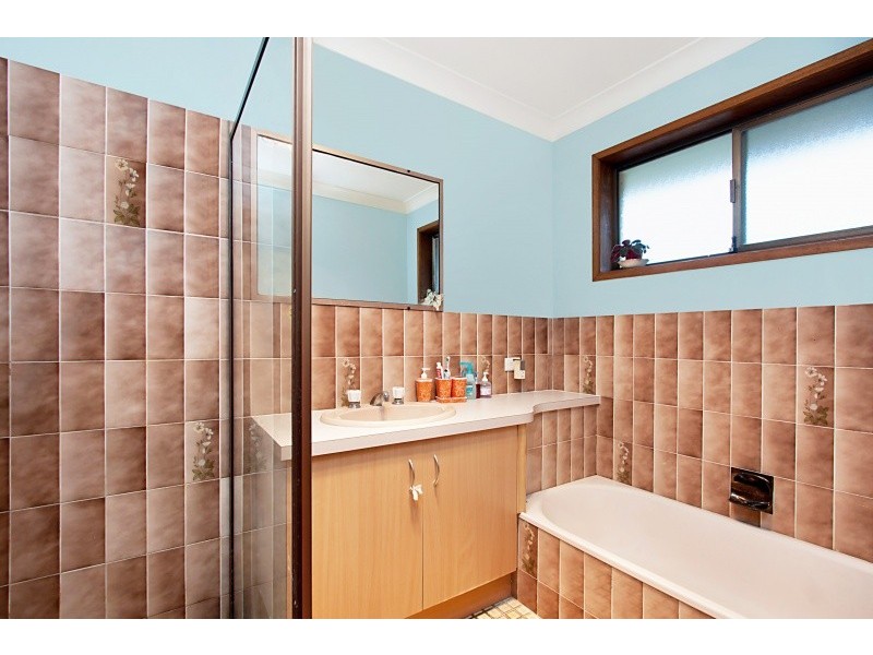 15 Colvillea Court, Palm Beach QLD 4221