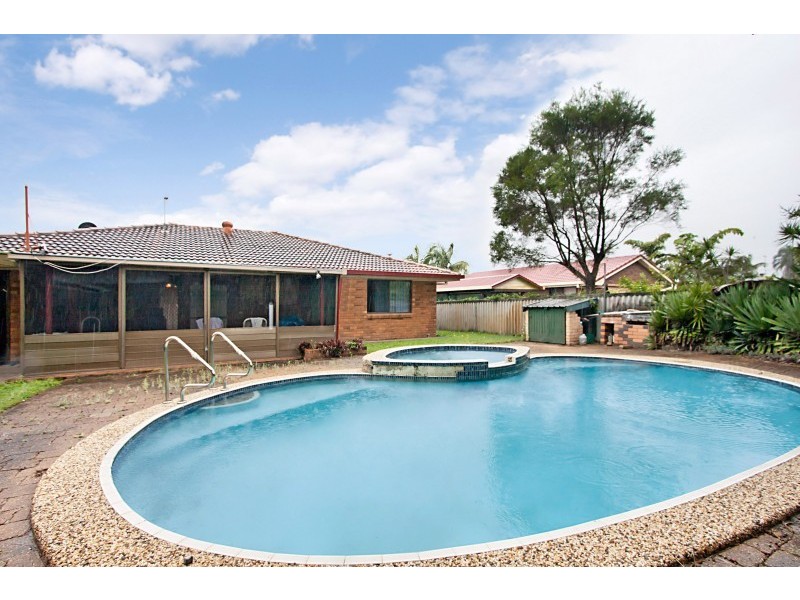 15 Colvillea Court, Palm Beach QLD 4221