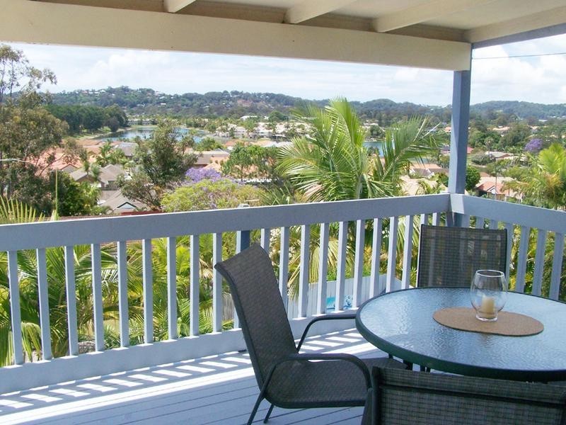 4 Hovea Court, Elanora QLD 4221
