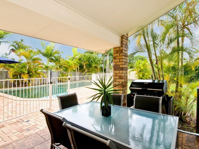 10 Blackbean Court, Elanora QLD 4221