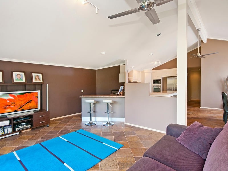 10 Blackbean Court, Elanora QLD 4221