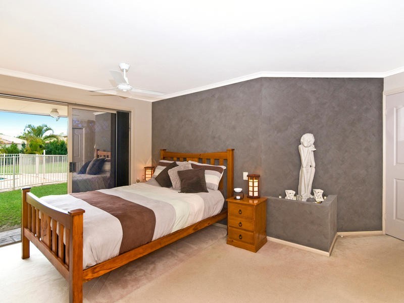 10 Blackbean Court, Elanora QLD 4221