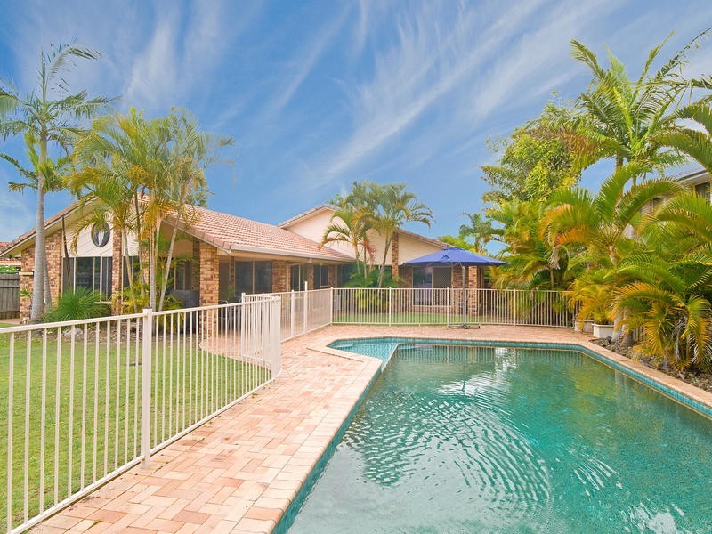 10 Blackbean Court, Elanora QLD 4221
