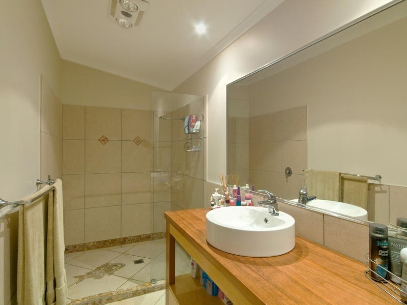 31 Chown Avenue, Currumbin Waters QLD 4223