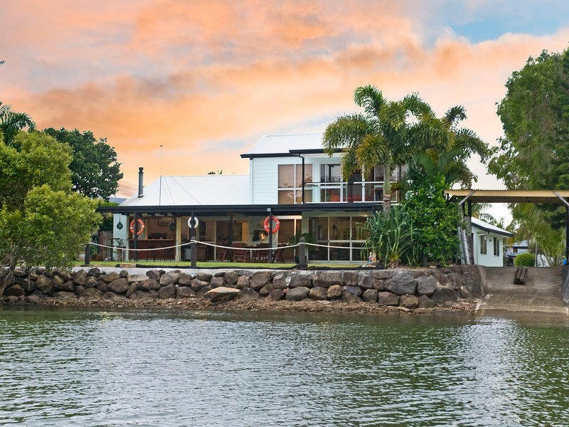 31 Chown Avenue, Currumbin Waters QLD 4223