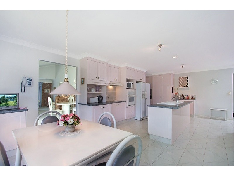 28 Cyclades Crescent, Currumbin Waters QLD 4223