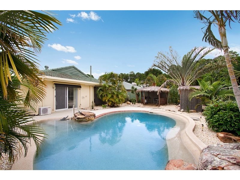 19 Pinon Close, Elanora QLD 4221