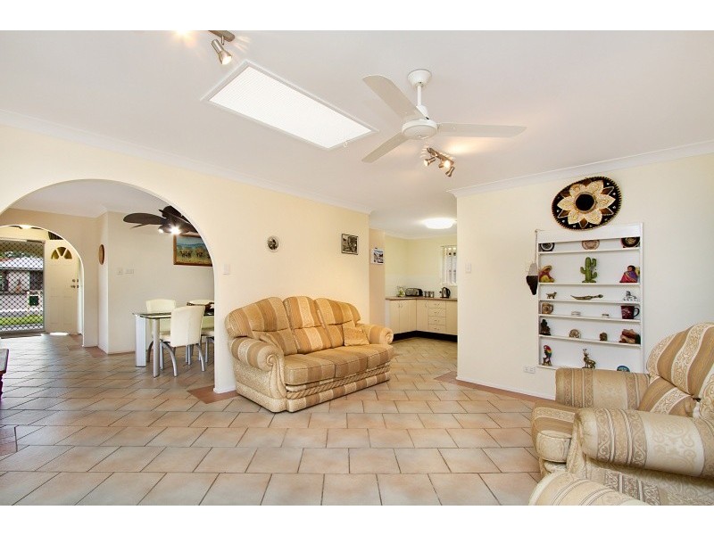 19 Pinon Close, Elanora QLD 4221