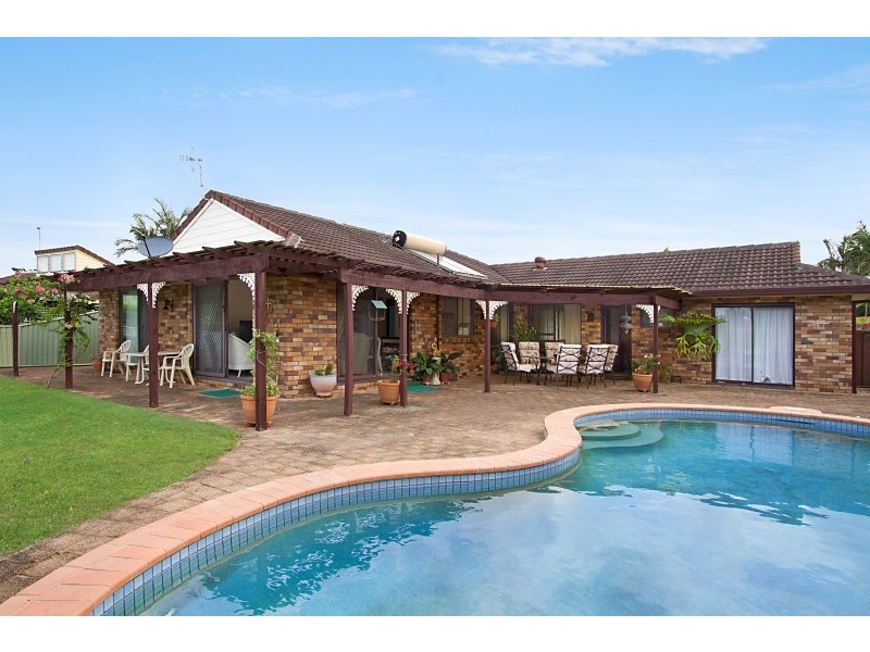 13 Cyclades Crescent, Currumbin Waters QLD 4223