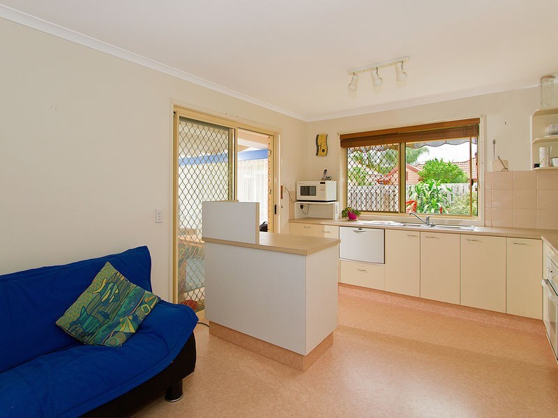 16B Waterdown Drive, Elanora QLD 4221