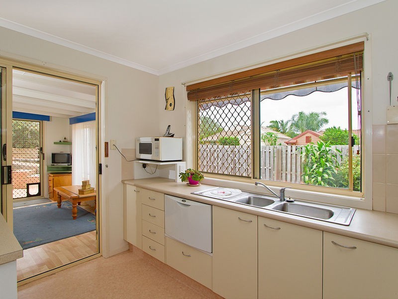 16B Waterdown Drive, Elanora QLD 4221