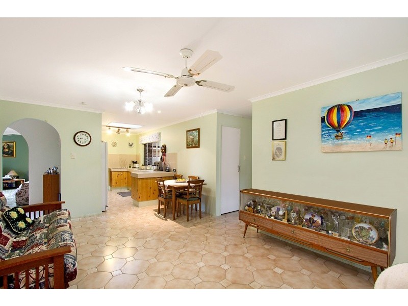 13 Burdock Street, Elanora QLD 4221
