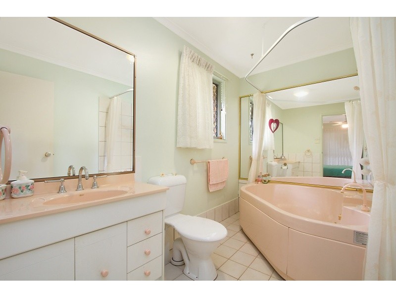 13 Burdock Street, Elanora QLD 4221