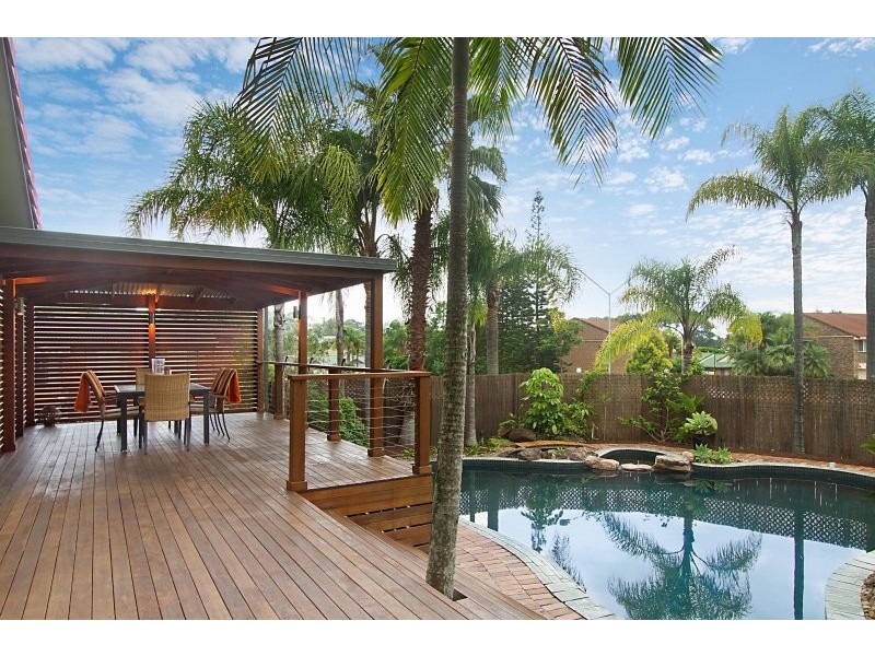 2 Swanbourne Way, Elanora QLD 4221