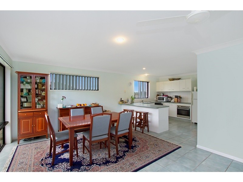 15 Hibertia Avenue, Elanora QLD 4221