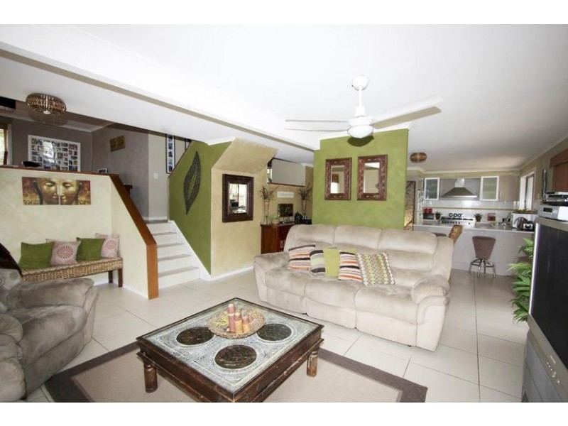 9 Armada Court, Currumbin Waters QLD 4223