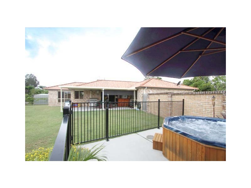 55 Casuarina Drive, Elanora QLD 4221