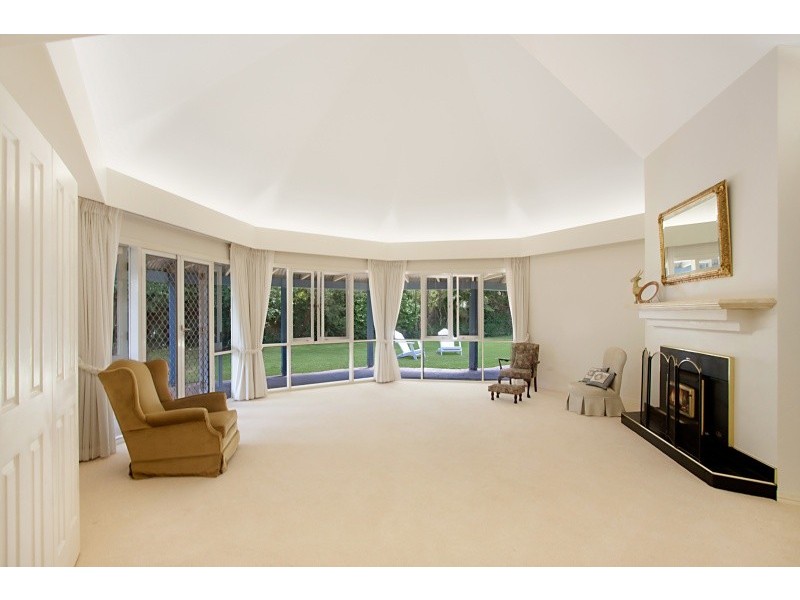 23 Karawatha Drive, Currumbin Waters QLD 4223