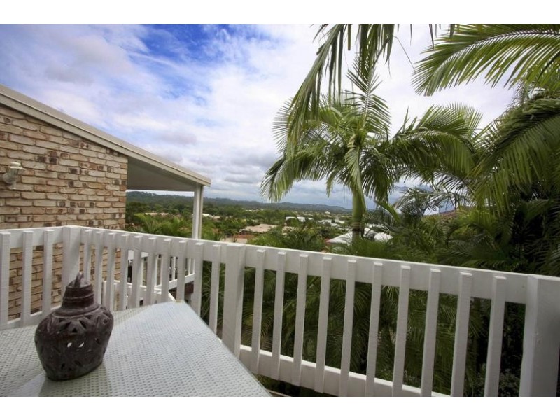 9 Correa Court, Elanora QLD 4221
