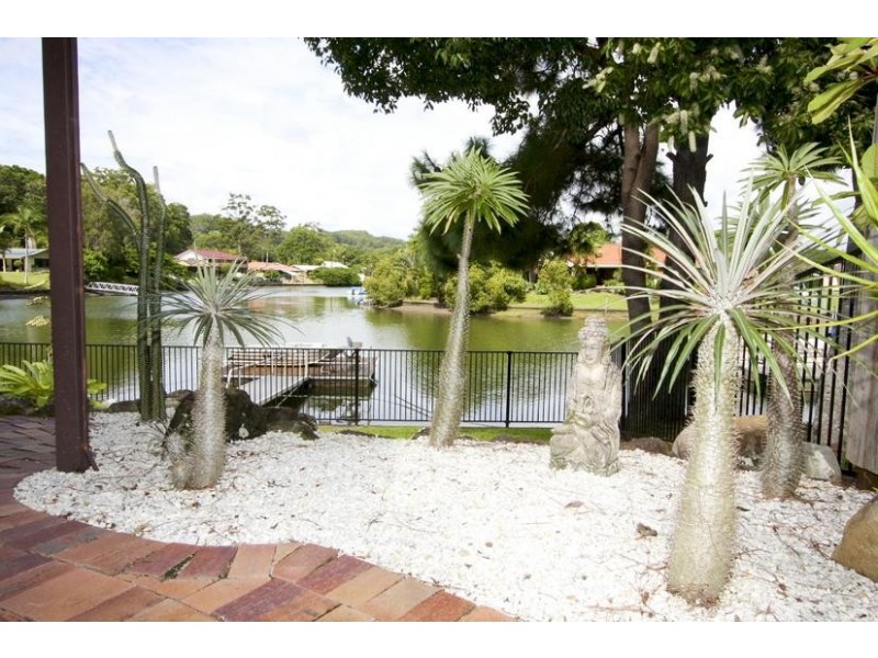 26 Headsail Court, Currumbin Waters QLD 4223