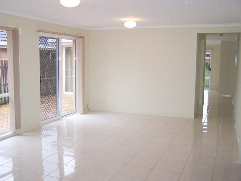 11 Waterdown Drive, Elanora QLD 4221